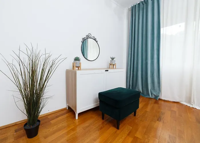 Color Unirii 14 Blv * بوخارست